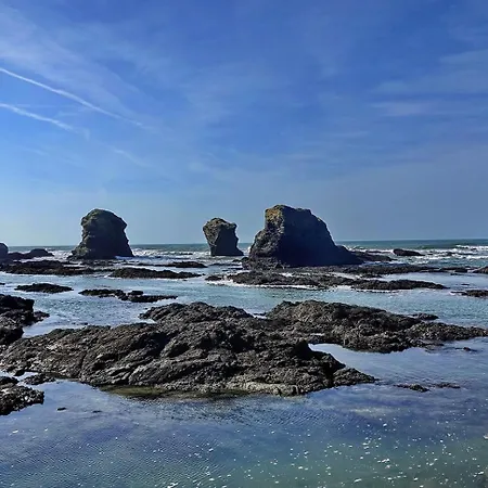 230m De La Plage, Pour 4 Avec Loggia