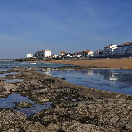 Apartment 230m De La Plage, Pour 4 Avec Loggia Plage-des-Demoiselles