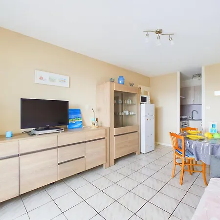 230m De La Plage, Pour 4 Avec Loggia